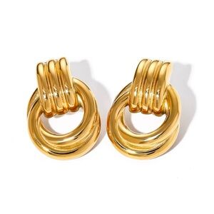 Classic style Gold-Tone Loop Earrings